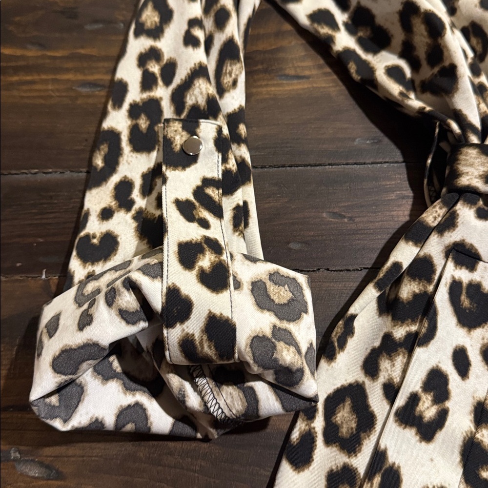 Jennifer Lopez Animal Print Trench Coat - Picture 9 of 13